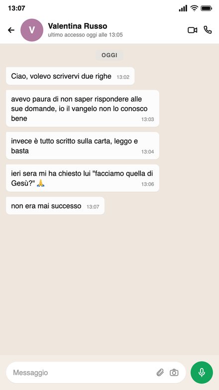 Messaggio WhatsApp di una mamma che usa le carte